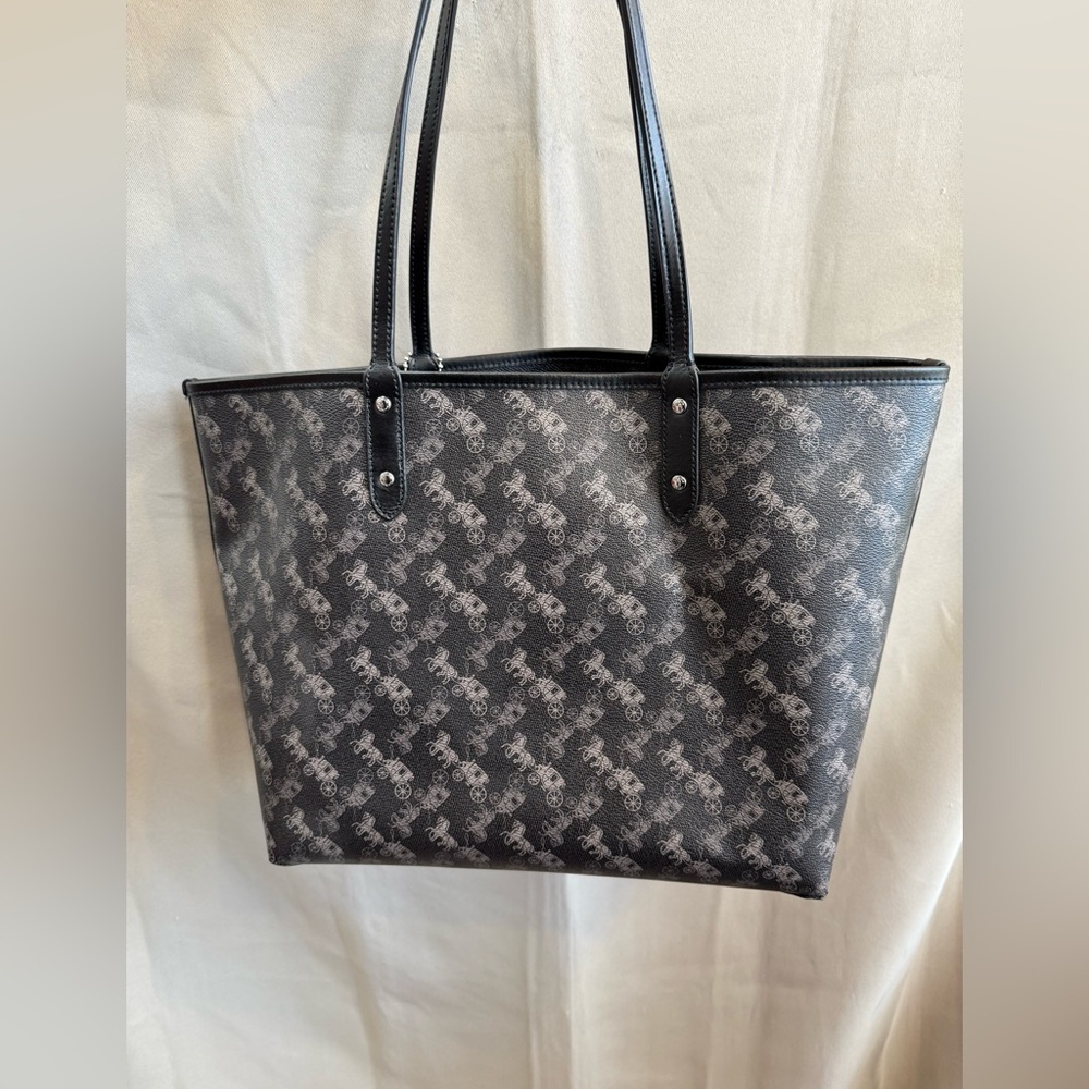 Coach x Jay Shells Reversible City Tote + Wallet Horse & Carriage Print - Picture 3 of 7